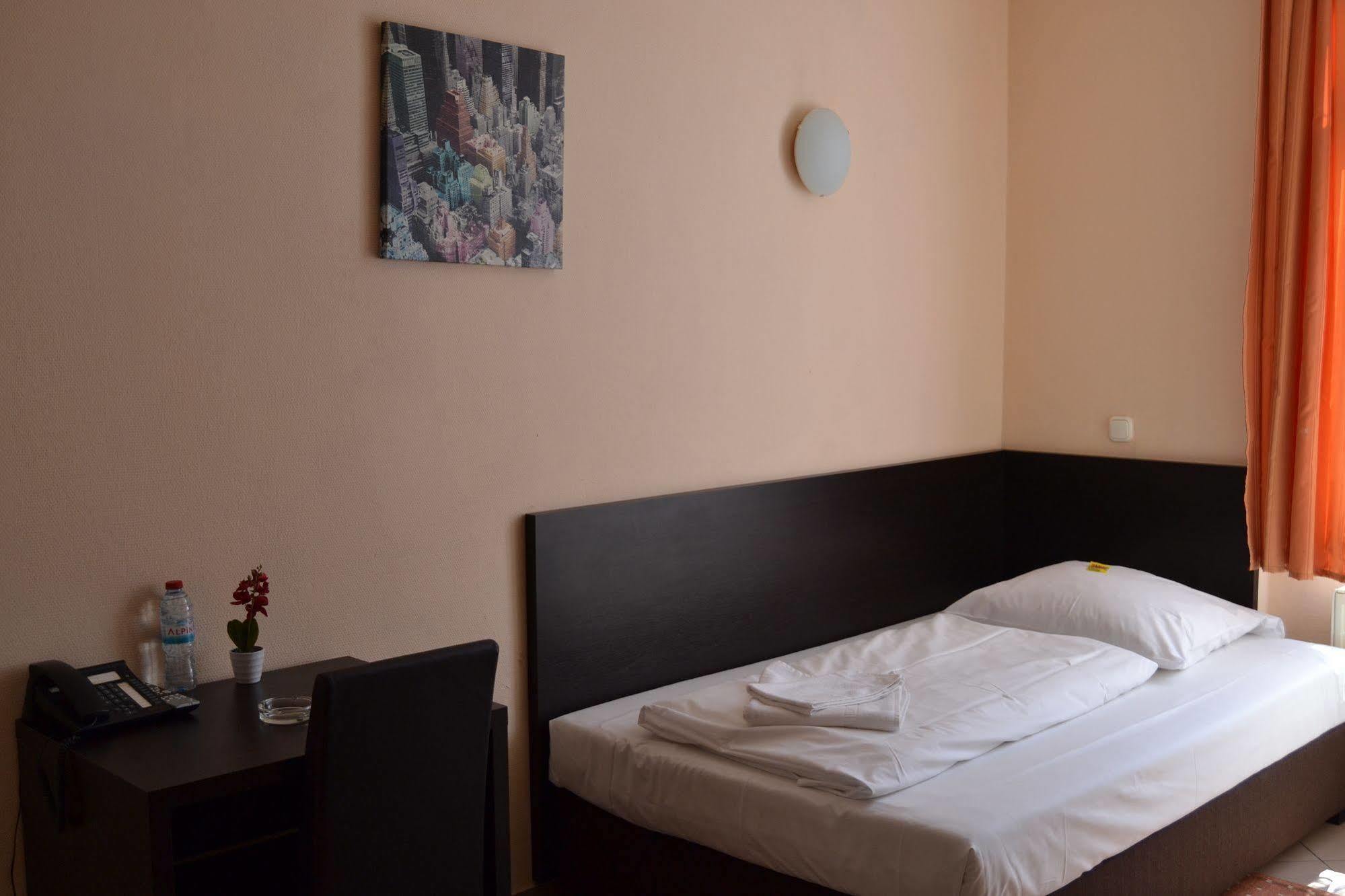 Hotel Angel 2*